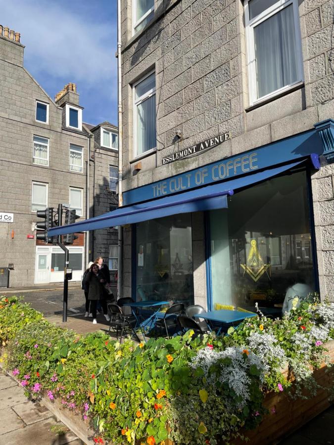 Amazing Getaways - The Place For You With Free Parking Aberdeen Exteriör bild