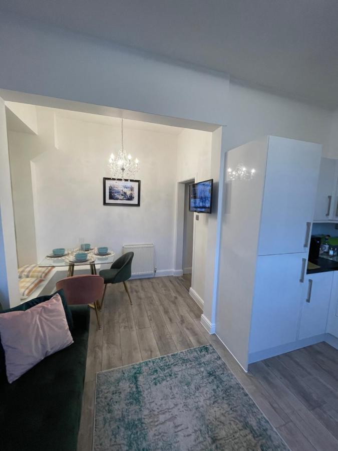Amazing Getaways - The Place For You With Free Parking Aberdeen Exteriör bild